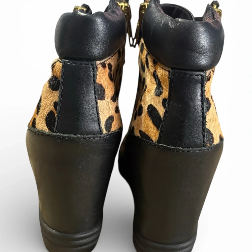 Sale‼️ Steve Madden Black and Tan Leopard Wedge Sneakers - Picture 3 of 4